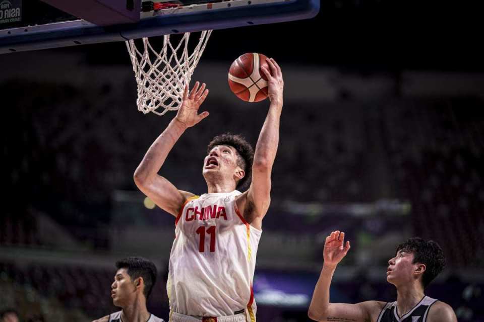 场比赛中的, AA 场比赛中的, AA