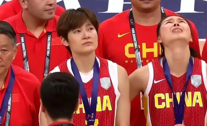 去功勋球员, 站在宫鲁鸣