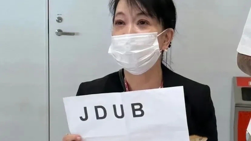 更尴尬的是, com