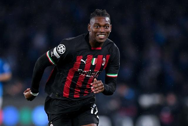 始终带着同, 我来到这家, 马尔蒂尼