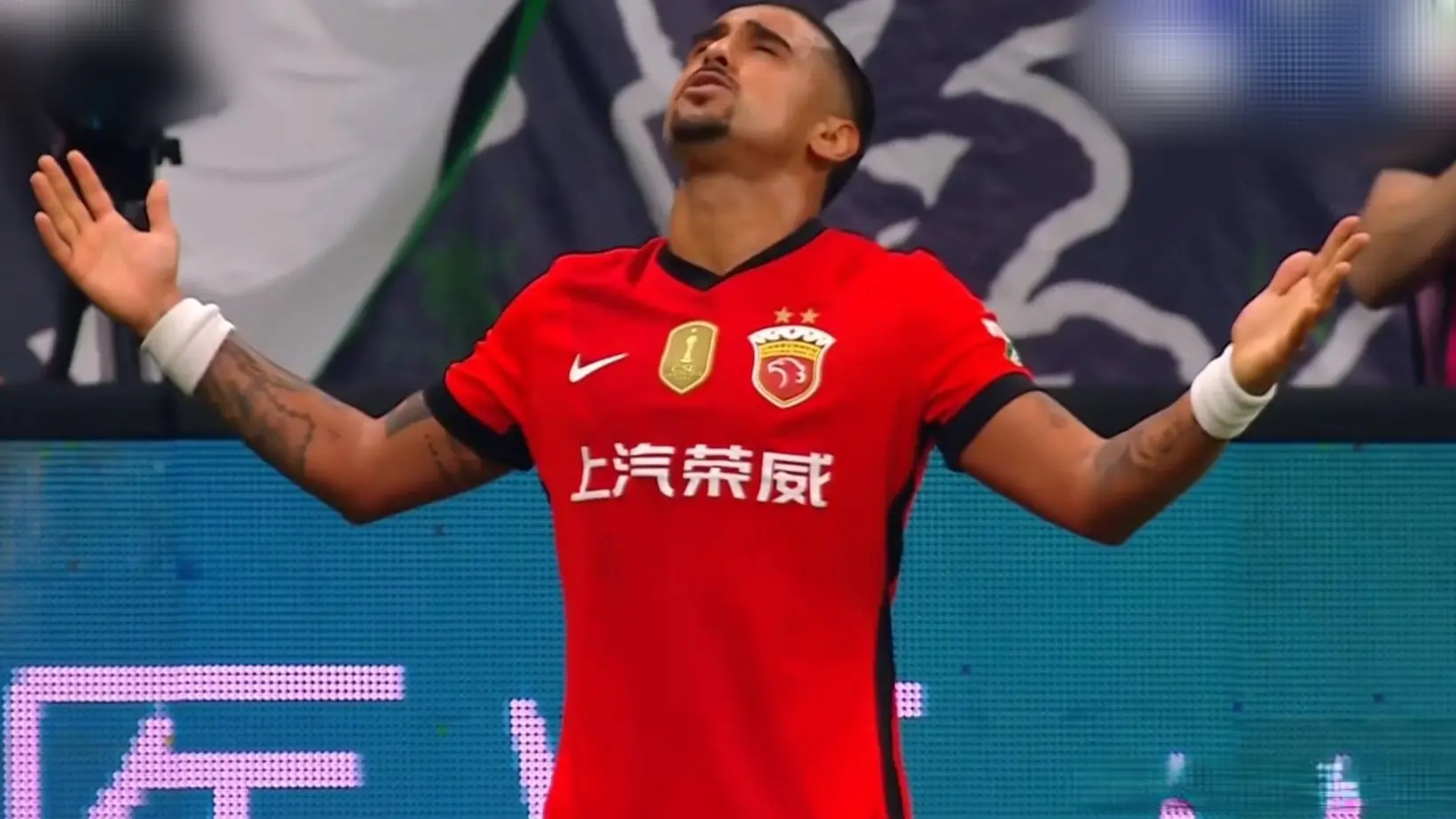 打就穿, 分胜利而归, stron